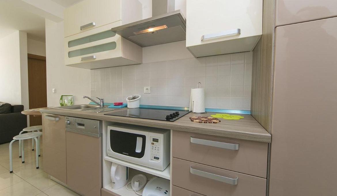 Villa Issea เบรลา ภายนอก รูปภาพ