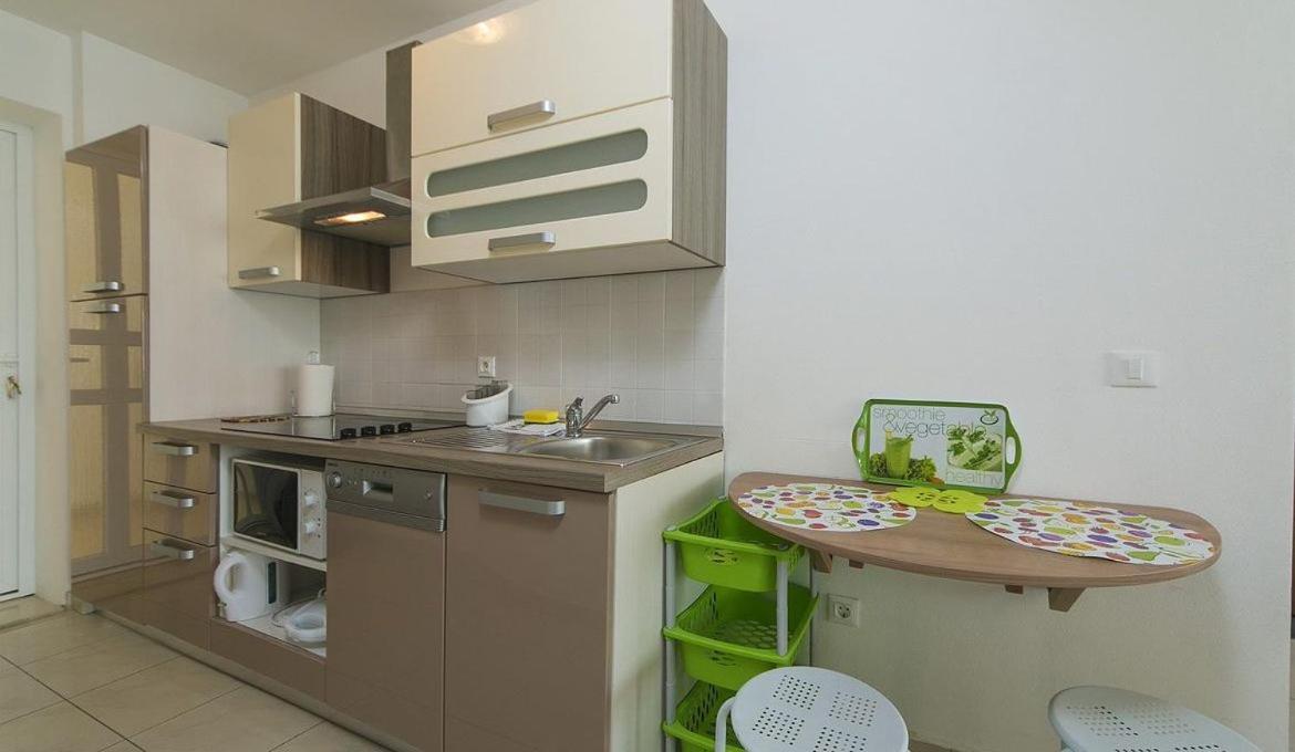 Villa Issea เบรลา ภายนอก รูปภาพ